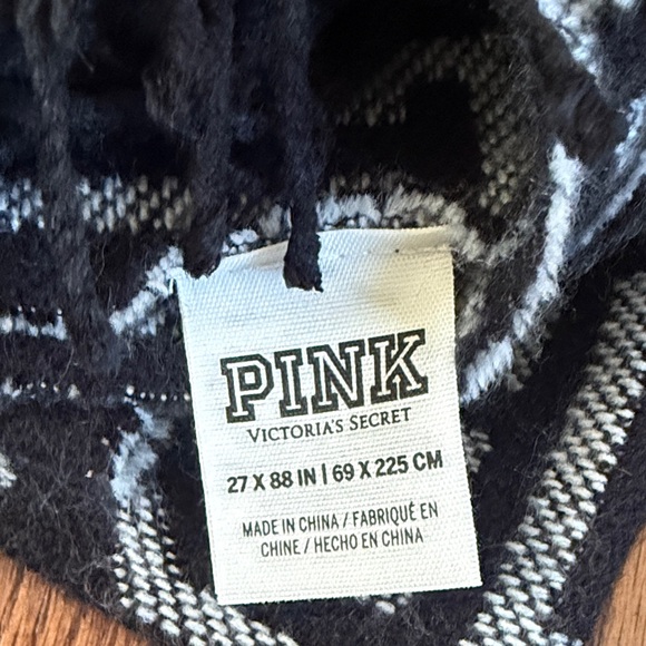 PINK Victoria's Secret Black and Gray Knit Scarf - Picture 2 of 3